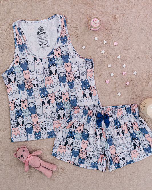 PIJAMA ESTAMPADA BLUSA + SHORT NEWCATS